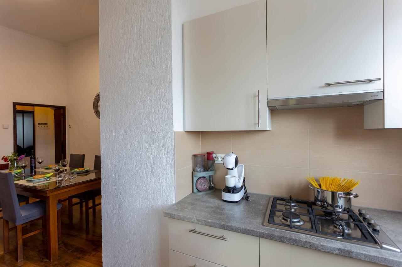 Apartman Lema Pula Exterior foto