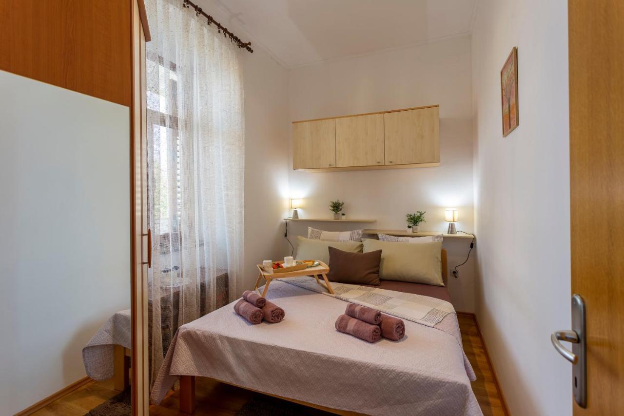 Apartman Lema Pula Exterior foto