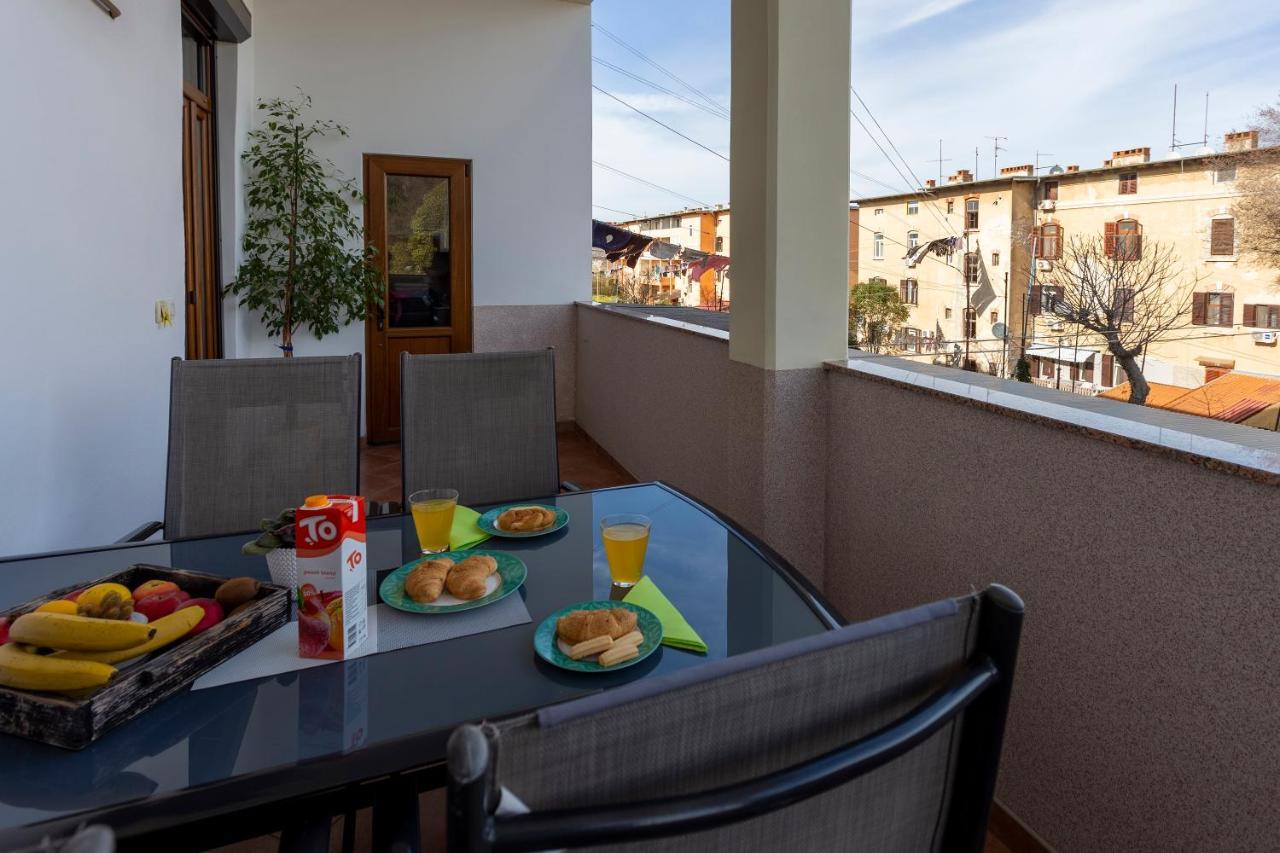 Apartman Lema Pula Exterior foto