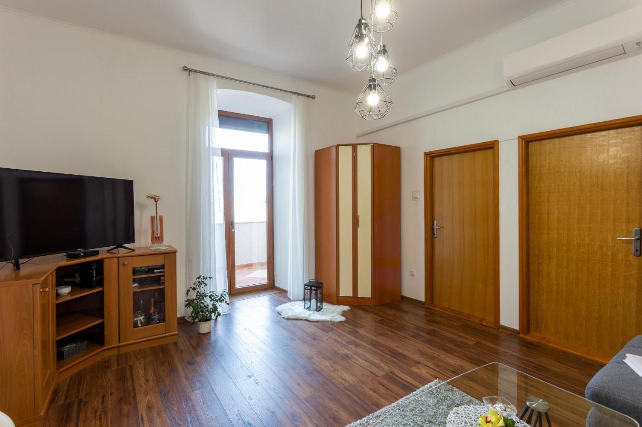 Apartman Lema Pula Exterior foto